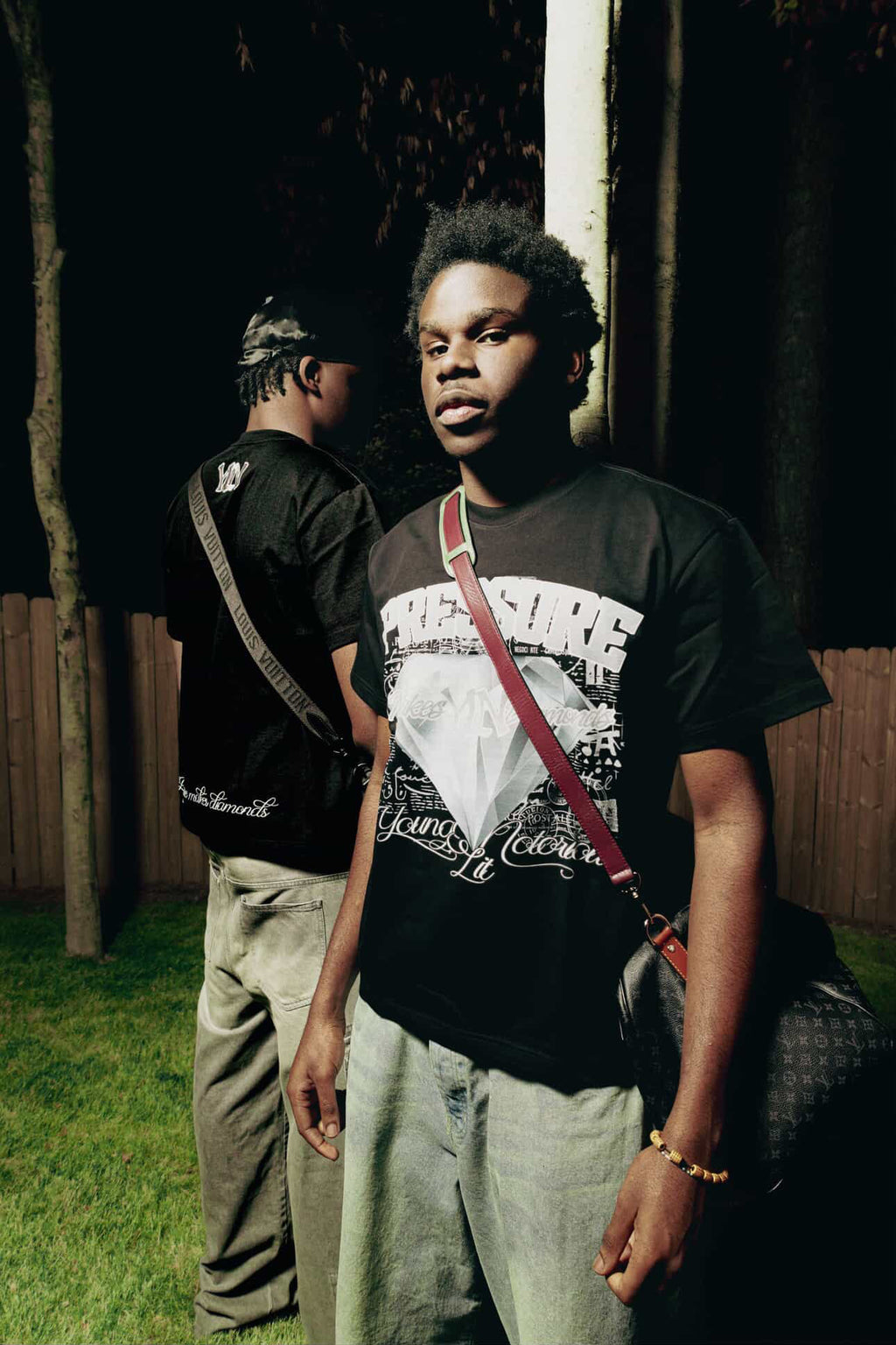 YLN PRESSURE TEE BLACK