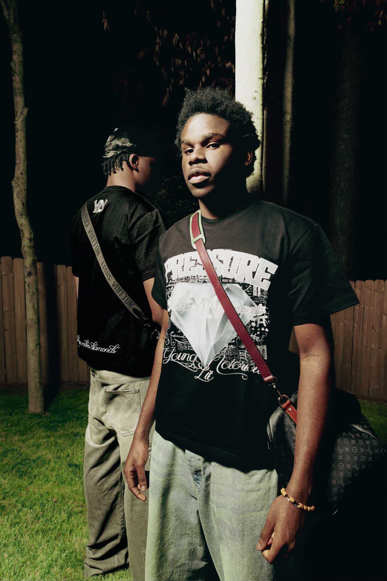 YLN PRESSURE TEE BLACK