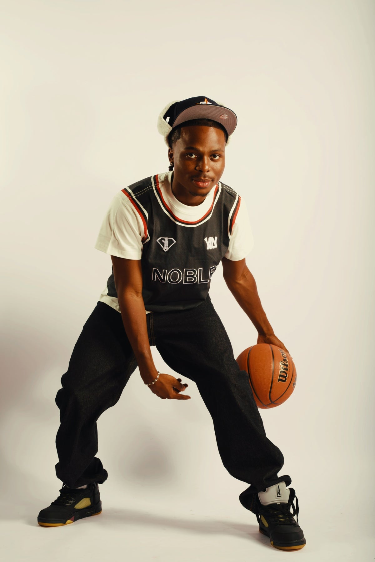 NOBLE BASKETBALL TEE BLACK